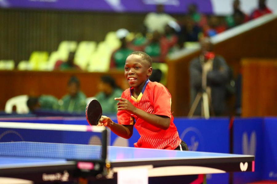 Sebatindira ne banne baayiseewo